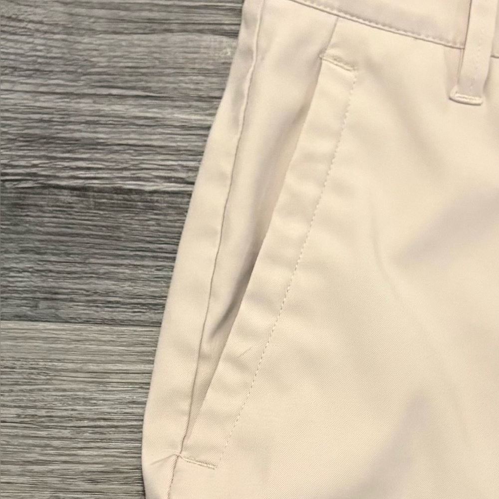 All in Motion Cream Men's Athletic Chino or Golf Shorts. Size 34 - Picture 3 of 7
